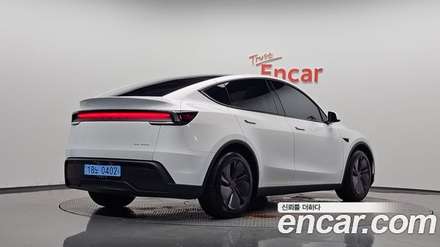 Tesla Model Y Premium Long Range AWD 2026 — фото 2