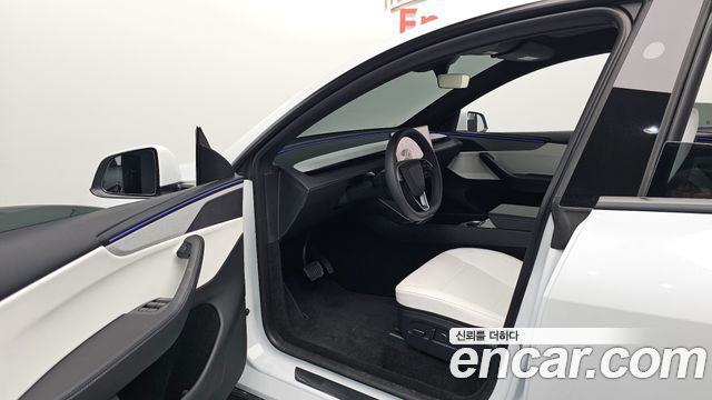 Tesla Model Y Premium Long Range AWD 2026 — фото 10