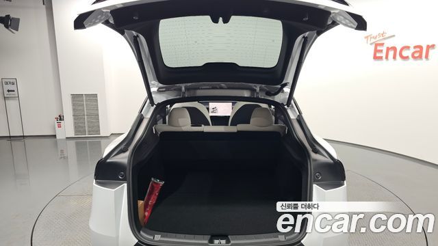 Tesla Model Y Premium Long Range AWD 2026 — фото 37