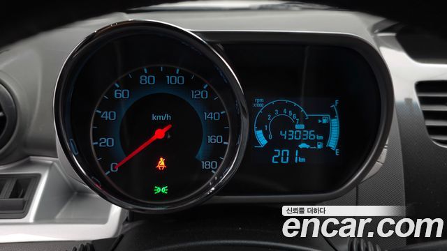 Chevrolet Spark LPG LT Standard 2014 — фото 8