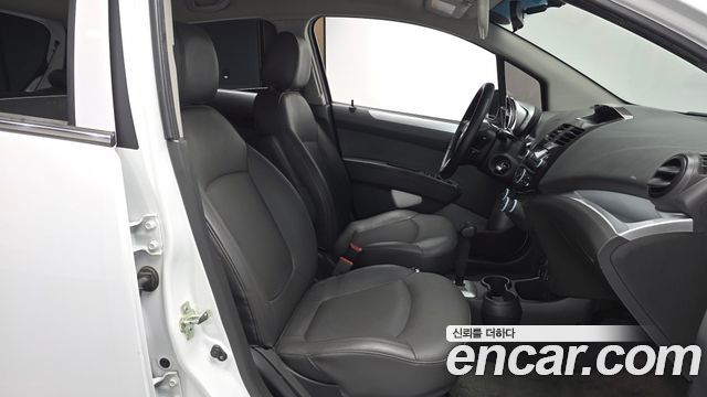 Chevrolet Spark LPG LT Standard 2014 — фото 11