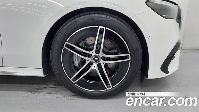 Mercedes-Benz E-Class (W214) E200 AMG Line 2026 — фото 5
