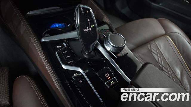 BMW 5 Series (G30) 530e M Sport 2022 — фото 9