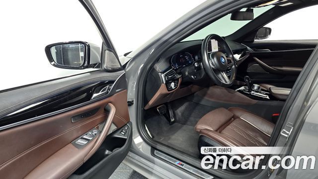 BMW 5 Series (G30) 530e M Sport 2022 — фото 10