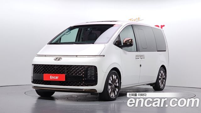 Hyundai Staria 4WD Lounge 9-Seater Inspiration 2023 — фото 1