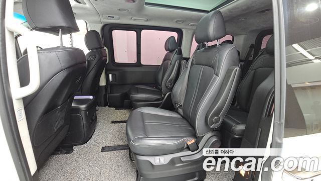 Hyundai Staria 4WD Lounge 9-Seater Inspiration 2023 — фото 12