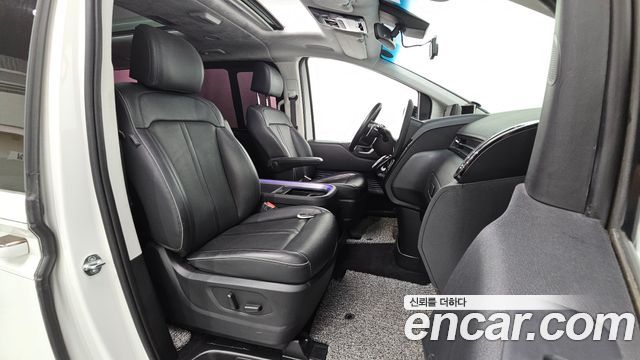 Hyundai Staria 4WD Lounge 9-Seater Inspiration 2023 — фото 26