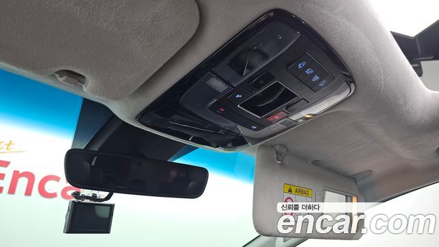 Hyundai Staria 4WD Lounge 9-Seater Inspiration 2023 — фото 29