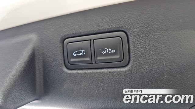 Hyundai Staria 4WD Lounge 9-Seater Inspiration 2023 — фото 35
