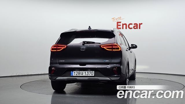 Kia Niro 1.6 HEV Noblesse Special 2020 — фото 4