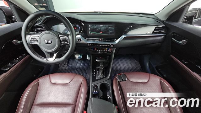 Kia Niro 1.6 HEV Noblesse Special 2020 — фото 7