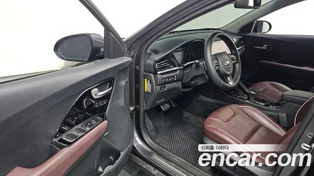 Kia Niro 1.6 HEV Noblesse Special 2020 — фото 10