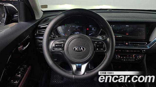 Kia Niro 1.6 HEV Noblesse Special 2020 — фото 12