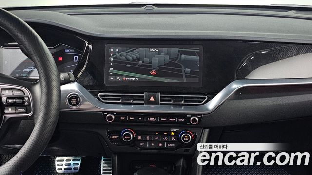Kia Niro 1.6 HEV Noblesse Special 2020 — фото 13