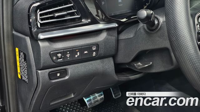 Kia Niro 1.6 HEV Noblesse Special 2020 — фото 17