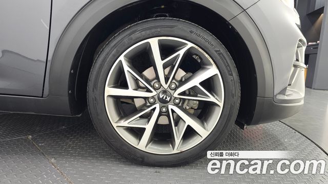 Kia Niro 1.6 HEV Noblesse Special 2020 — фото 21