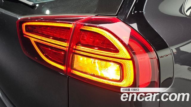 Kia Niro 1.6 HEV Noblesse Special 2020 — фото 23