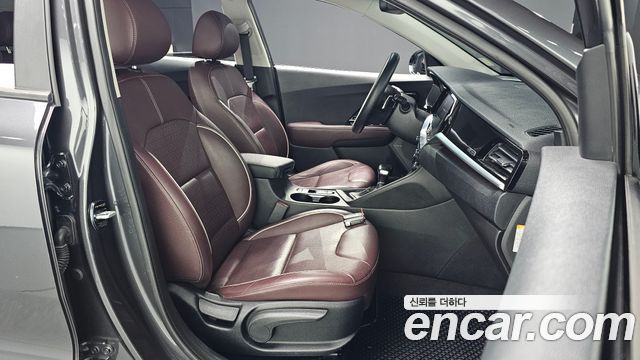 Kia Niro 1.6 HEV Noblesse Special 2020 — фото 26