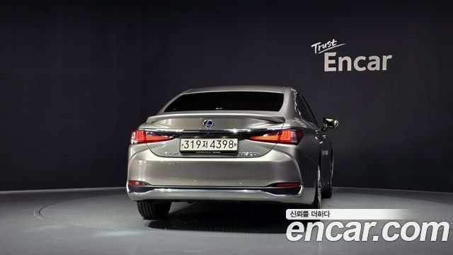 Lexus ES300h (VII) Luxury Plus 2022 — фото 4