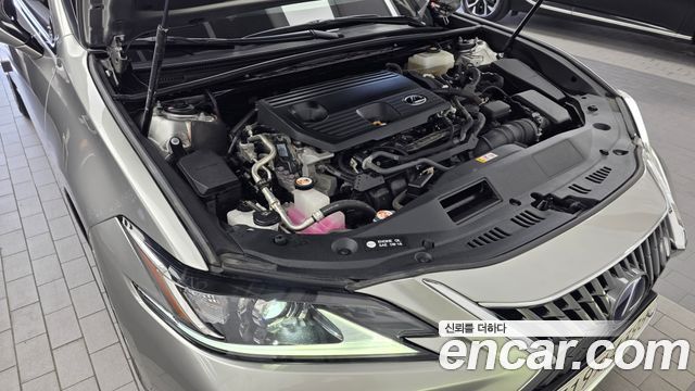 Lexus ES300h (VII) Luxury Plus 2022 — фото 6