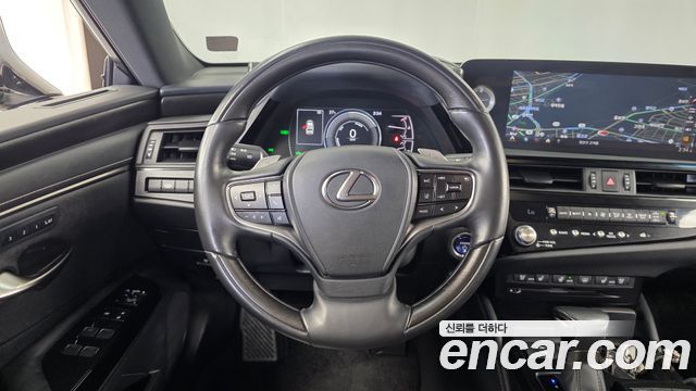 Lexus ES300h (VII) Luxury Plus 2022 — фото 17