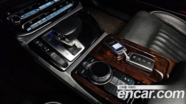Genesis EQ900 3.8 GDI AWD Premium Luxury 2017 — фото 9