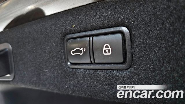 Genesis EQ900 3.8 GDI AWD Premium Luxury 2017 — фото 18