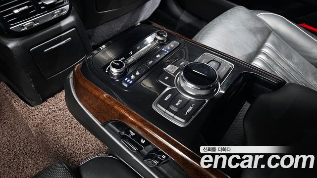 Genesis EQ900 3.8 GDI AWD Premium Luxury 2017 — фото 19