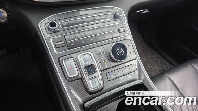 Hyundai Santa Fe Diesel 2.2 2WD Premium Choice 2021 — фото 9