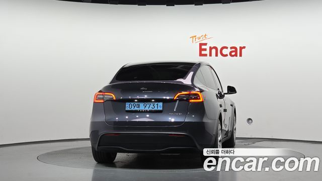 Tesla Model Y Long Range AWD 2021 — фото 4
