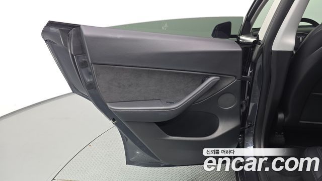 Tesla Model Y Long Range AWD 2021 — фото 25