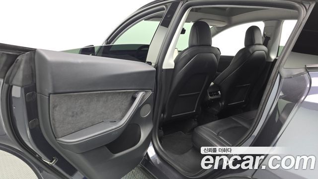 Tesla Model Y Long Range AWD 2021 — фото 26