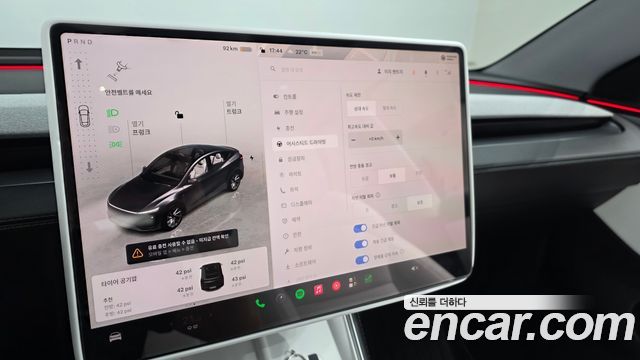 Tesla Model Y Long Range AWD 2025 — фото 19