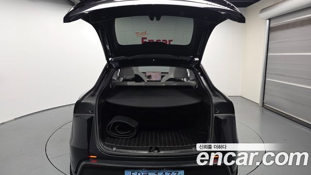 Tesla Model Y Long Range AWD 2025 — фото 20