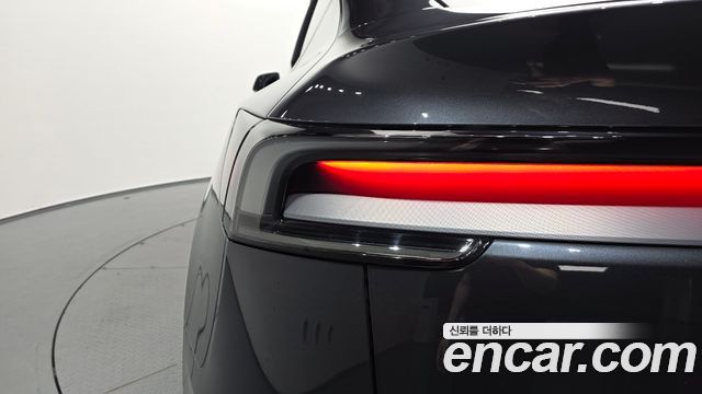 Tesla Model Y Long Range AWD 2025 — фото 23