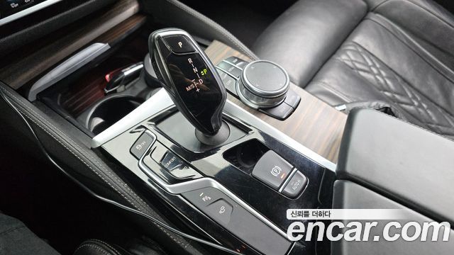 BMW 5 Series (G30) 520d xDrive M Sport Package Plus 2017 — фото 9