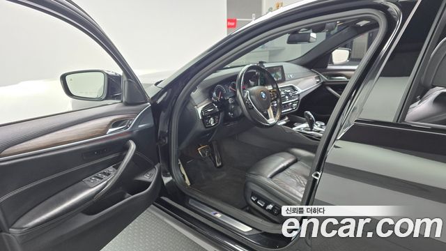 BMW 5 Series (G30) 520d xDrive M Sport Package Plus 2017 — фото 10
