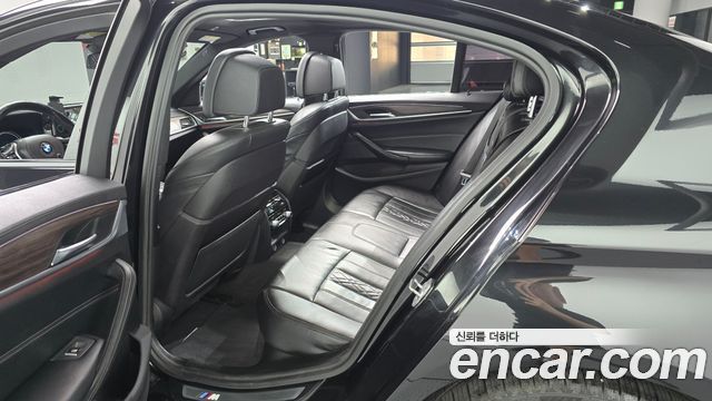 BMW 5 Series (G30) 520d xDrive M Sport Package Plus 2017 — фото 11