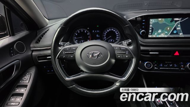 Hyundai Sonata (DN8) 1.6 Turbo Premium Family 2020 — фото 13