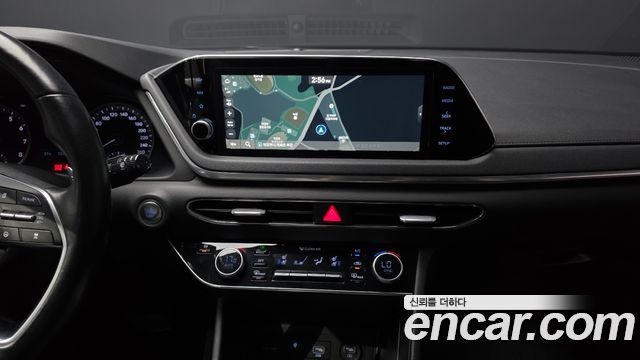 Hyundai Sonata (DN8) 1.6 Turbo Premium Family 2020 — фото 14