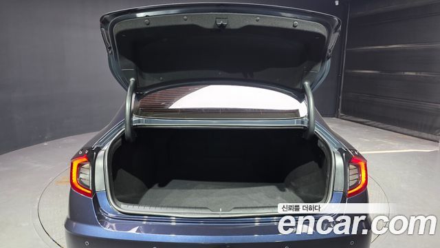Hyundai Sonata (DN8) 1.6 Turbo Premium Family 2020 — фото 20