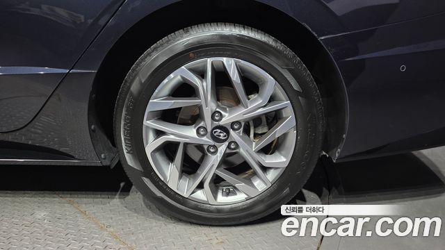 Hyundai Sonata (DN8) 1.6 Turbo Premium Family 2020 — фото 21