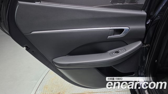 Hyundai Sonata (DN8) 1.6 Turbo Premium Family 2020 — фото 25