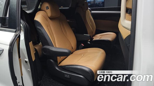 Kia Carnival (IV) Gasoline 9-Seater Prestige 2023 — фото 11