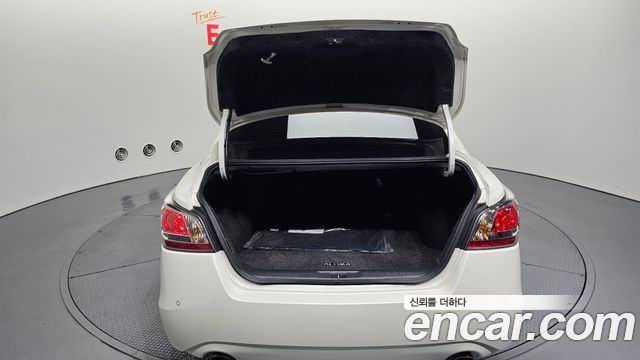 Nissan Altima 2.5 L33 2016 — фото 20