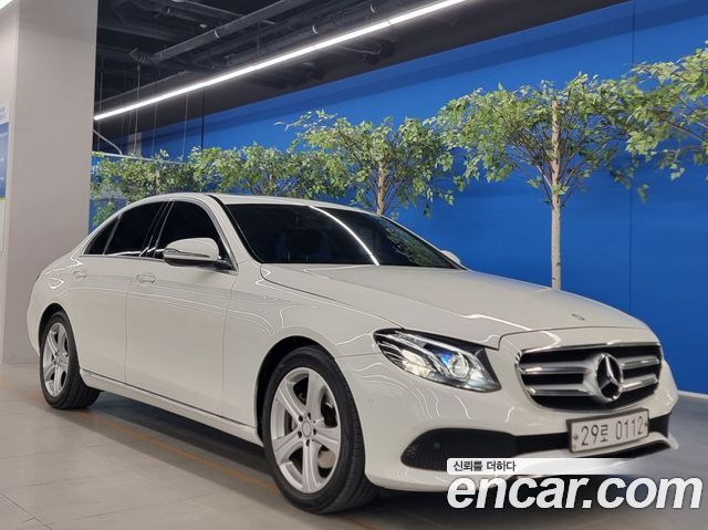 Mercedes-Benz E-Class (W213) E220d Avantgarde 2017 — фото 2