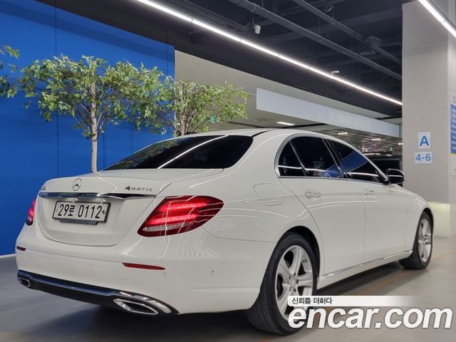 Mercedes-Benz E-Class (W213) E220d Avantgarde 2017 — фото 6