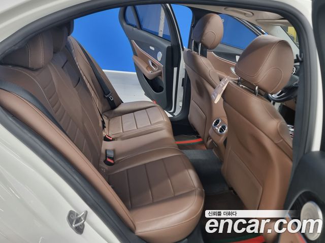 Mercedes-Benz E-Class (W213) E220d Avantgarde 2017 — фото 7