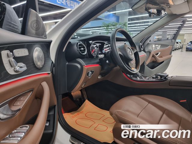 Mercedes-Benz E-Class (W213) E220d Avantgarde 2017 — фото 19