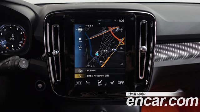 Volvo XC40 B4 R-Design 2021 — фото 12